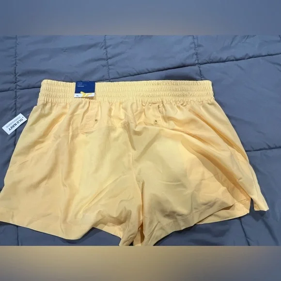 New NWT light yellow women’s running shorts old navy XL x-large - Picture 2 of 8